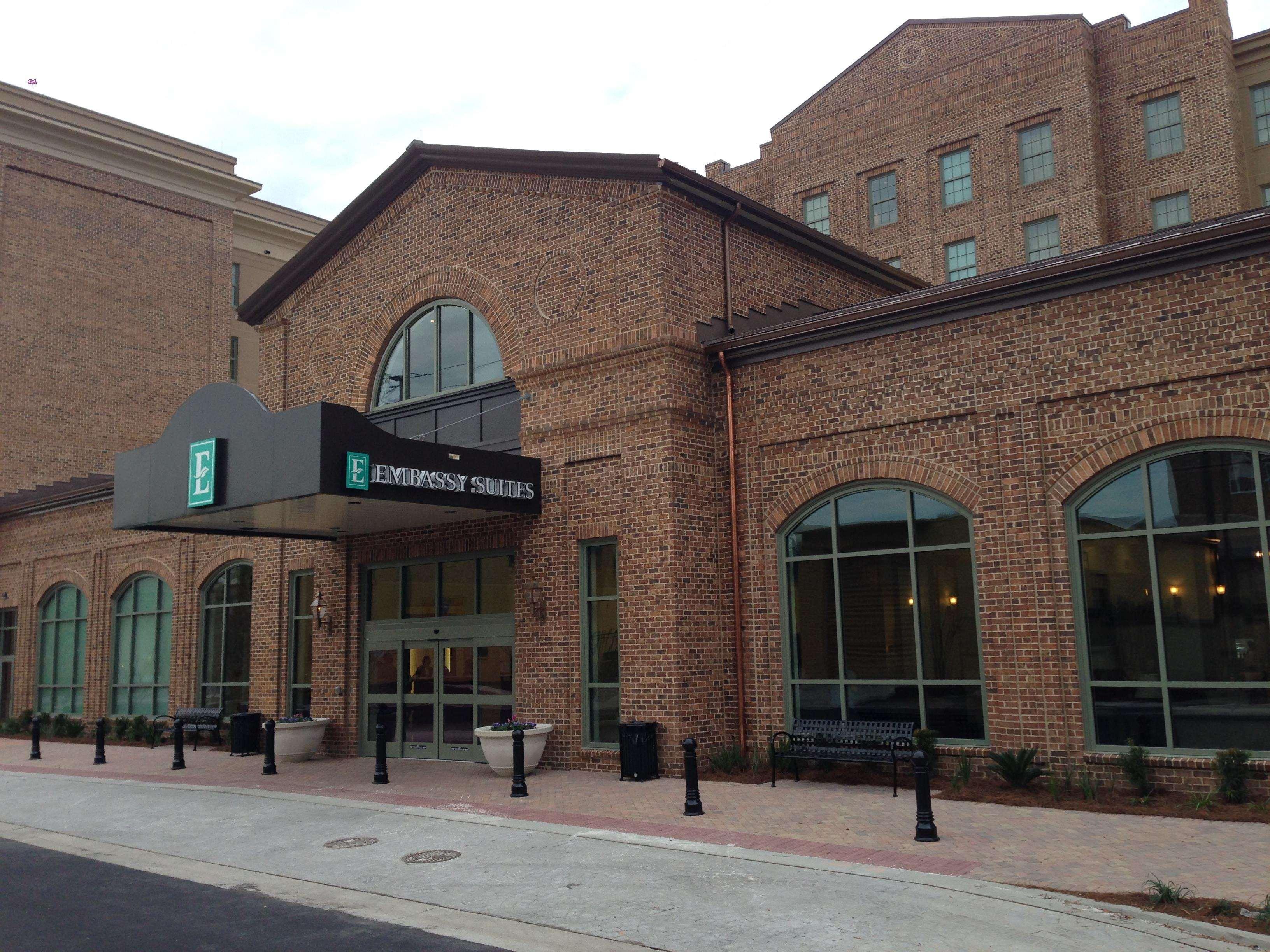 Embassy Suites Savannah Historic District Bagian luar foto
